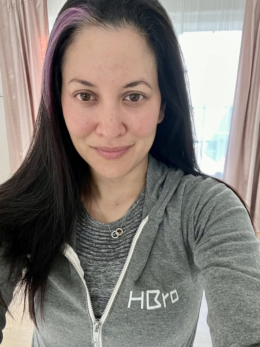 zenobiaZAG's tweet photo. Soccer moms can be HBros, right? Thank you @HelloFutureBuzz for the comfy swag. Perfect for a morning on the field! https://t.co/vG7mAxwBAq