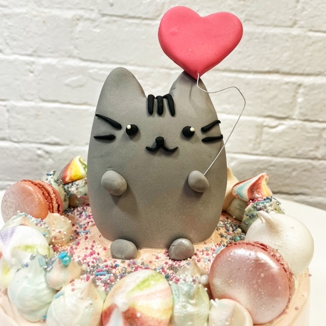 familycakesldn's tweet photo. π£πππ΅π²π²π» πΈ
How cute is this @pusheen cake? Comment below if you fancy a slice!
#cakesforalloccasions #pusheen #pusheencake #pusheencakes #macaroons #macarooncakes #rainbowcakes #pastelcakes #pusheenbirthdaycake #custompusheencakes https://t.co/ztMP7i9ArJ