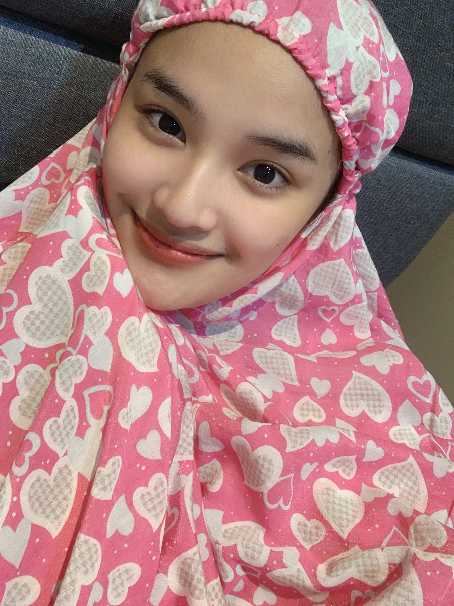 asheladz's tweet photo. semangat puasanya besok, mohon maaf lahir dan batin💗 https://t.co/8ux3GL7oxm