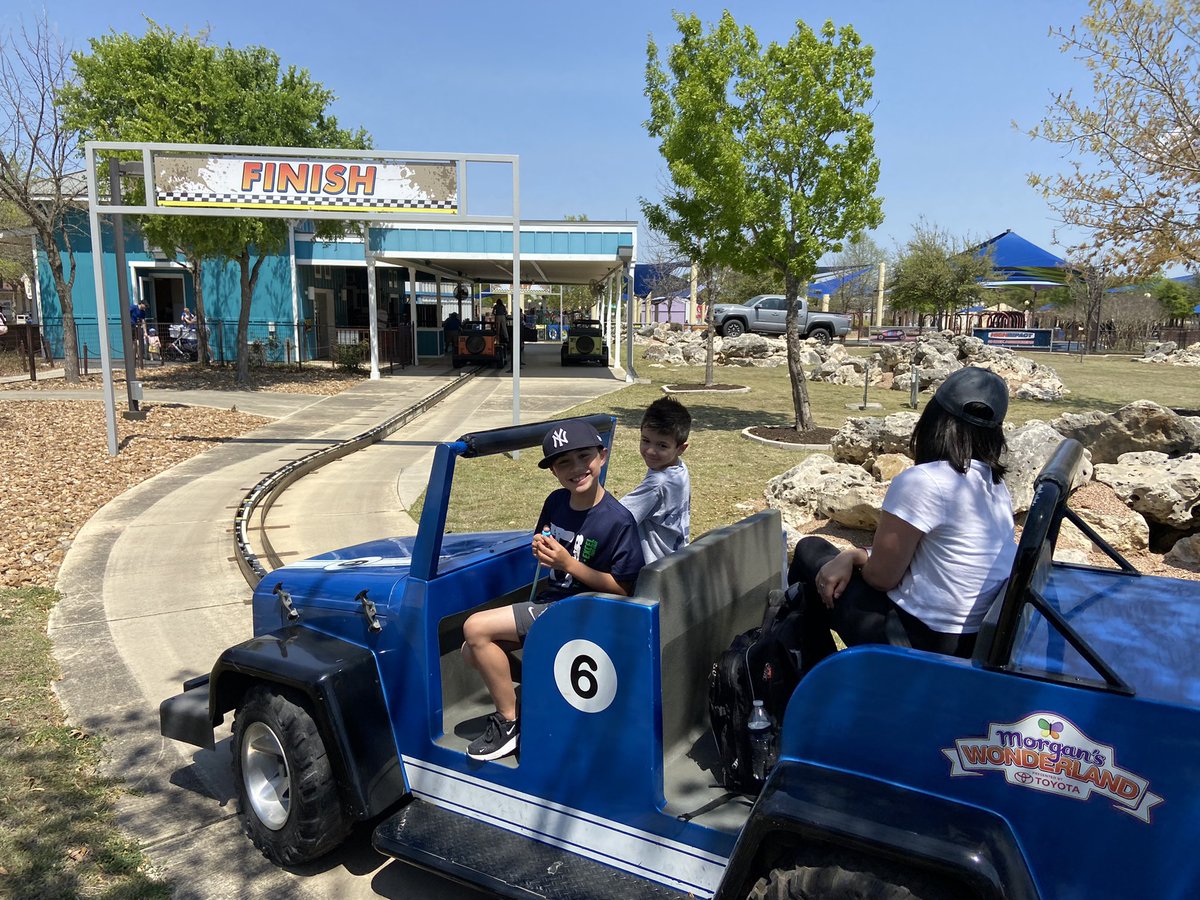 fun_firsties's tweet photo. We had the best day at @MorgansWndrlnd! ✨ @_THETigers https://t.co/vbUR1hb0MC