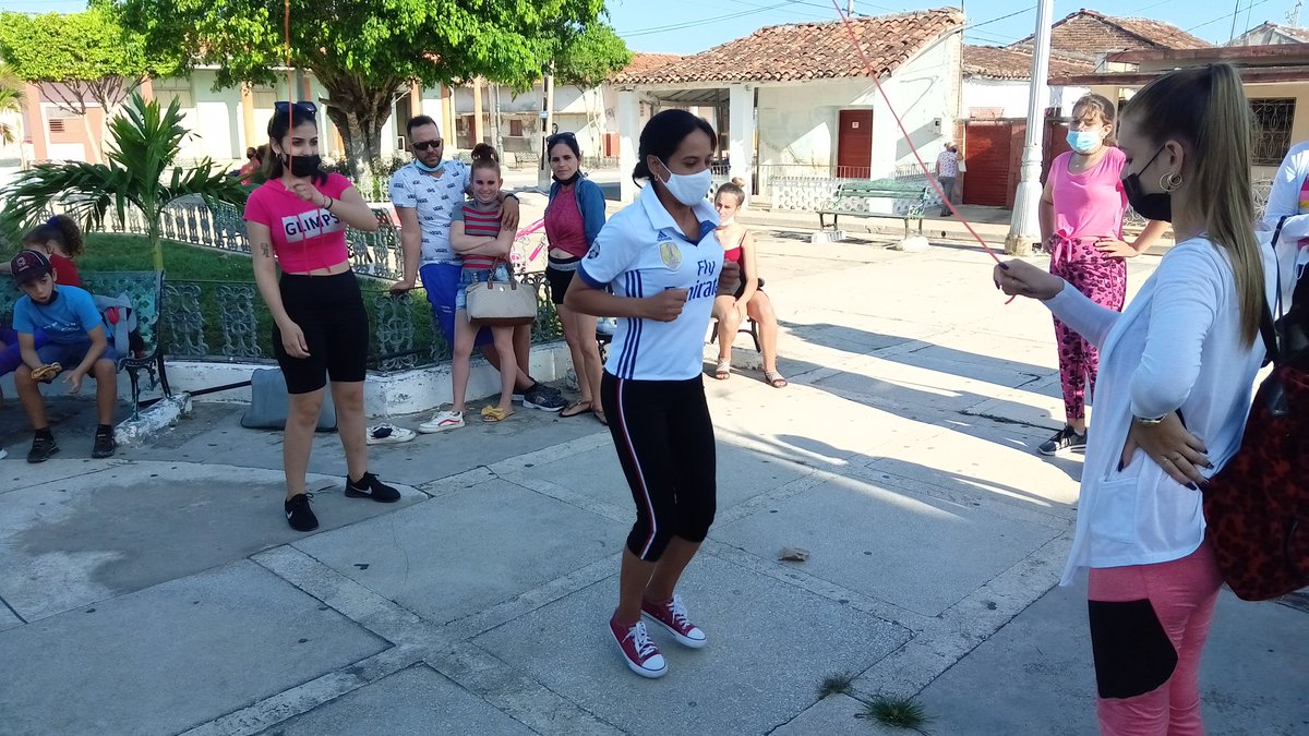 Continúa en #Cifuentes los festejos por el 60 y 61 aniversario de la UJC y de  los Pioneros, esta vez maratón y juegos deportivos organizados por el INDER y Educación.
#Cuba 
#VamosConTodo