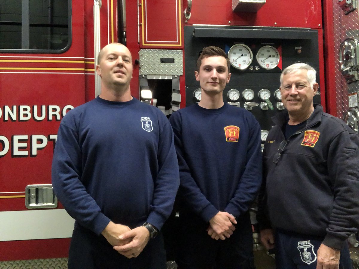 Tobia698's tweet photo. This is @HFDVA #Engine25 staffing today. Lt. knighten(L) @USMC Sgt.- ret. ; Driver/Operator FF Baulch (R) @USNavy Capt. - ret; & FF Therrien @USArmyReserve Pvt. - active. We THANK them & all who have worn our nationβs uniform! https://t.co/9stEjwlKIv
