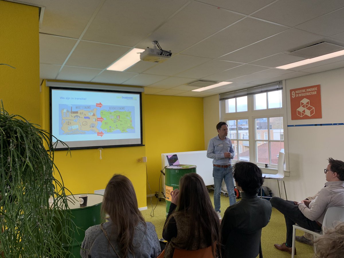 We zijn halverwege! <a href="/mbobeldijk/">Matthijs Bobeldijk</a> vertelt over de transitie van een markteconomie naar een betekeniseconomie 💡Van het zoeken naar een gat in de markt, naar het zoeken naar een gat in de maatschappij 🌍