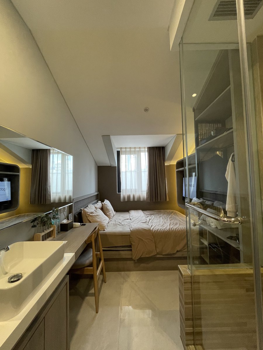 300rbuan se cozy ini 😭😭😭
Definisi staycation, mager kemana mana