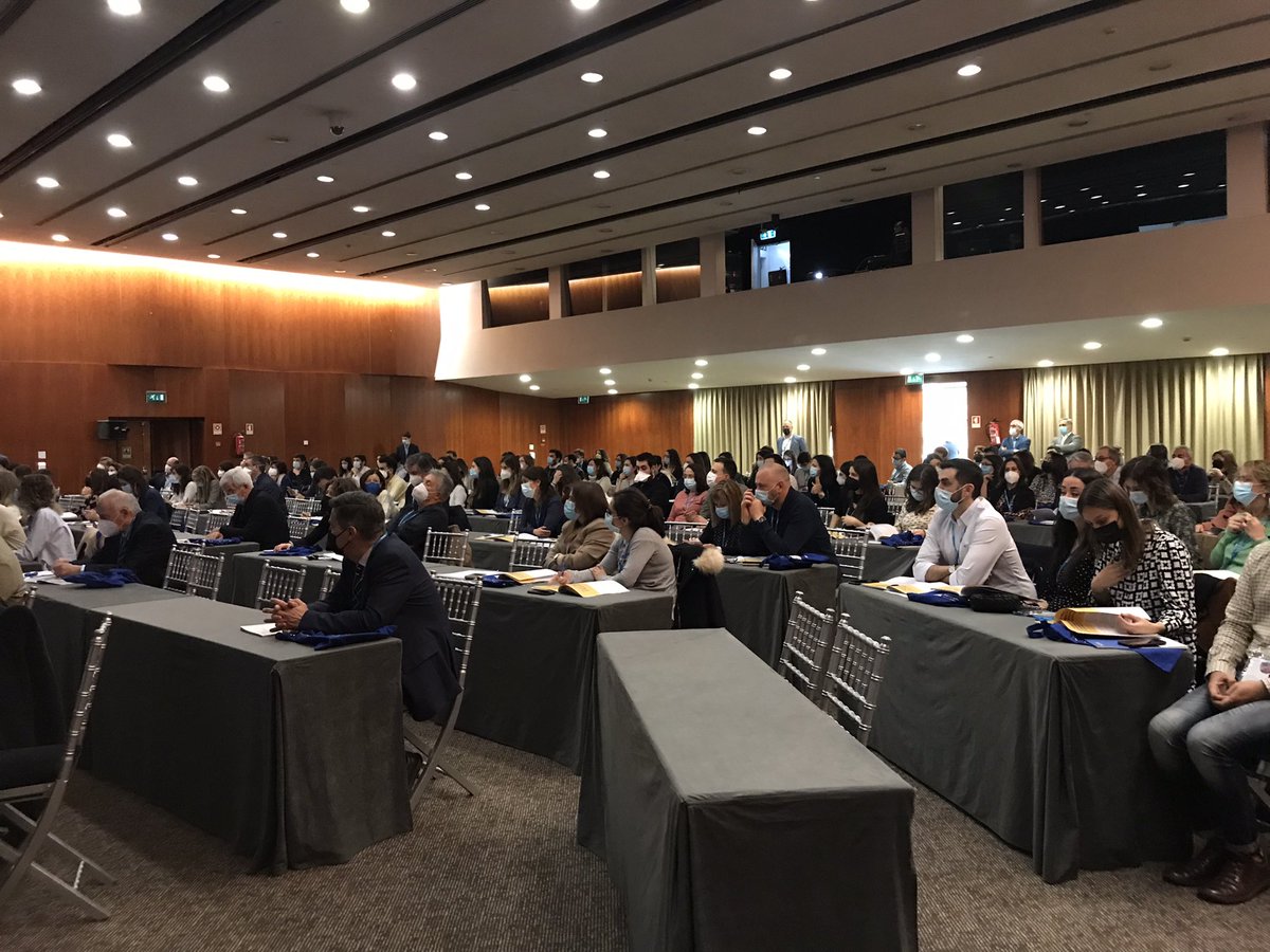 Bglezsuarez's tweet photo. XX Reunion Ibérica de Cápsula Endoscópica #RICE2022. Sala llena! Primera mesa de instantáneos endoscópicos. #JosepLlach @marisollujan @SEEDendoscopia @capsulendoscopy @aegastro @gasclinicbcn @Medtronic https://t.co/rKvJFW1gNT