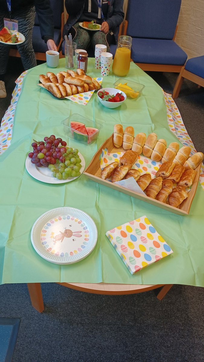 Limpsfield_Inf's tweet photo. End of term breakfast for all staff. The whole staff team have worked extremely hard this term and we wish them all a rested Easter break.  @SouthwarkDBE https://t.co/kBZLmvFv0g