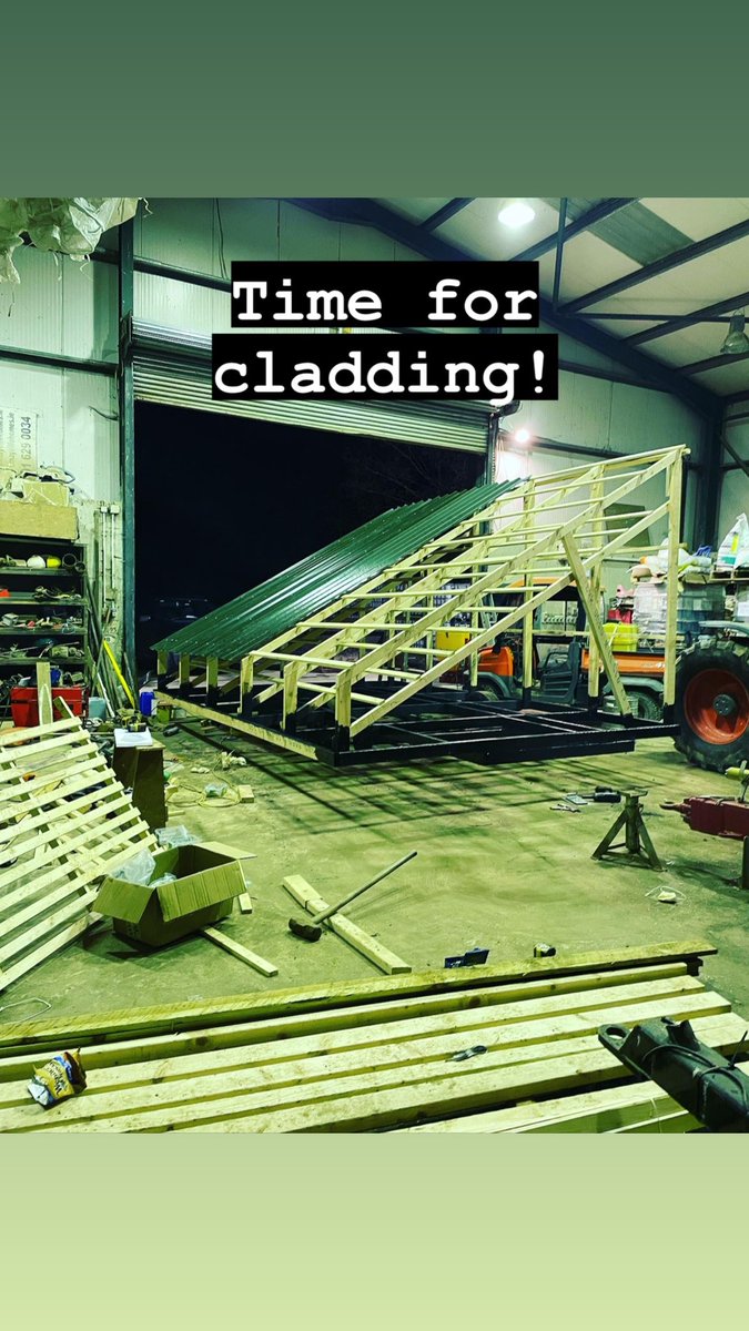 Dunnesfarmeggs's tweet photo. Mesh floor to allow droppings out to fertilise the ground underneath๐ #mobilechickencoop #eggmobile #regenerativeagriculture #conservationagriculture #pastureeggs #eggs #rollawaynestingboxes #doorautomation #pasturerangeeggs #eatlocal #maynooth #maynoothfarmer #kilcloon https://t.co/aYAa6Sya4c