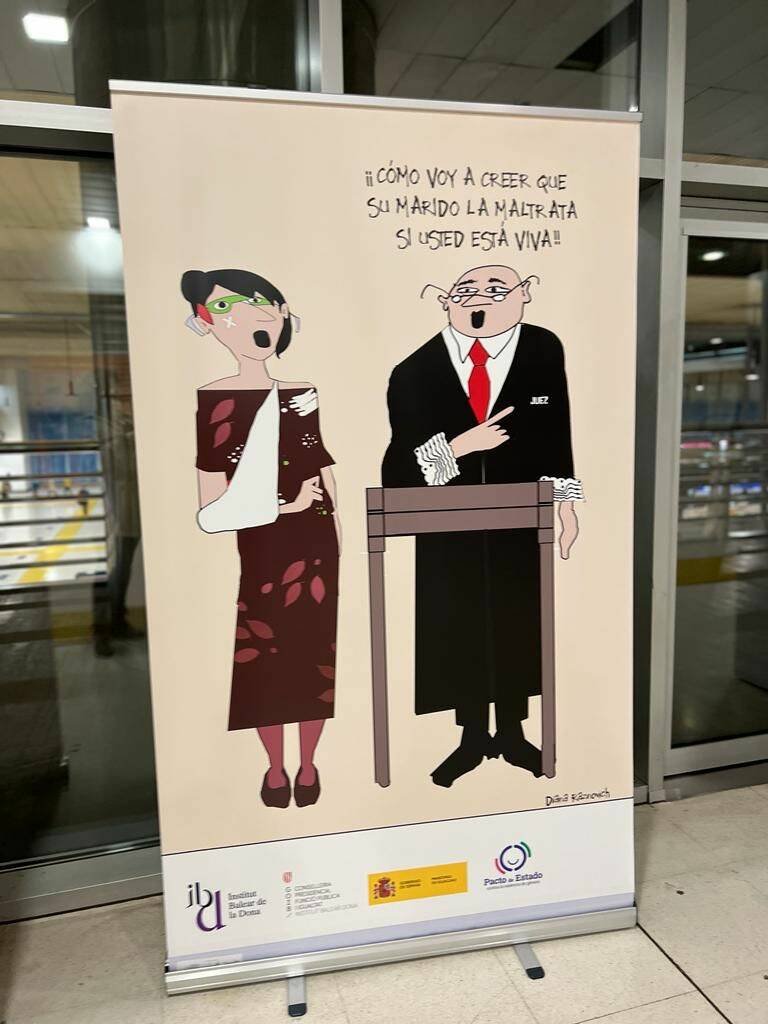 Al parecer distintos estamentos judiciales han presionado para que se censure y retire esta viñeta de una exposición en Baleares.