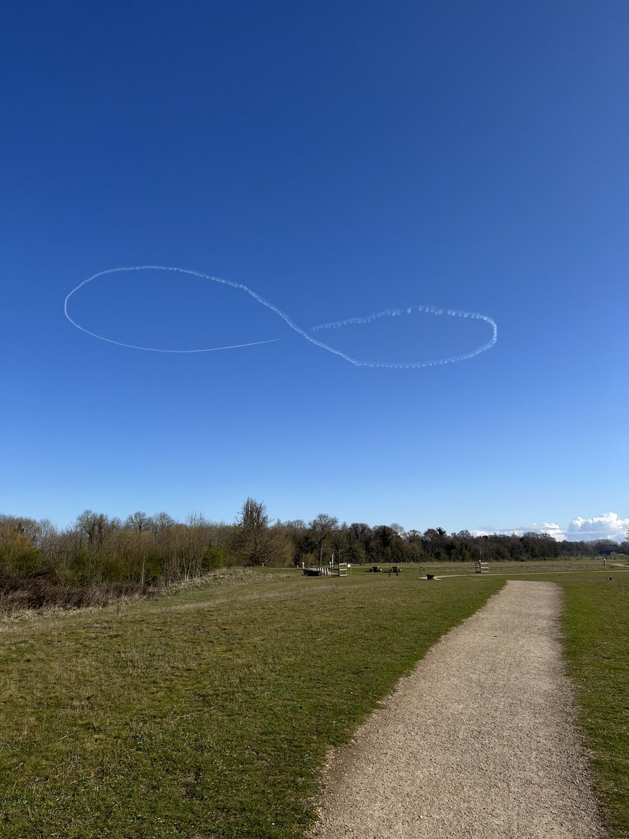 patrick5208's tweet image. To infinity and beyond! Overhead Cambridge this morning.