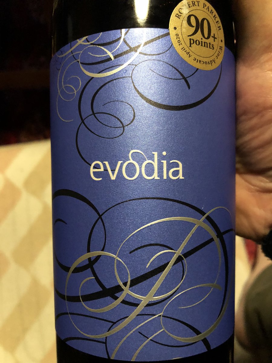 cinellist4836's tweet photo. テンション上がっちゃったので
ワイン開けます
そして空けます
#晩酌 #ワイン #wine #evodia https://t.co/I0WxvW2pQP