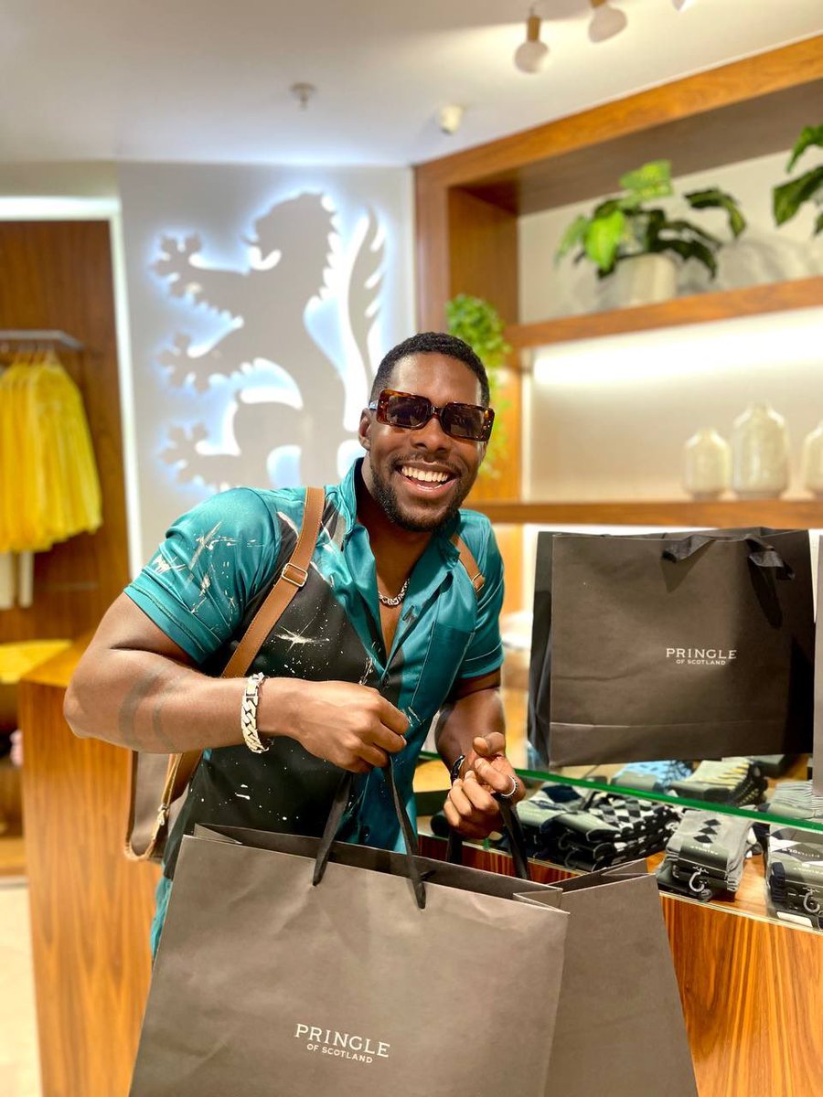 LuisMunana's tweet photo. Did I tell you about @pringleofscotlandsa opening shop at @GroveMallNamib?
More posts to come detailing my shopping experience! π π€© #PringleVIP #Grovemall https://t.co/f2McgyFxMN