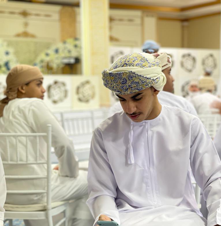 r49n_'s tweet photo. - 31/3/2022.

وأن ليس للإنسانِ الا ما سعى وأن سعيه سوف يُرى .

الحمدُ لله ماختم جهد و لاتم سعيٌ
 إلا بفضله.. الحمدُ لله على لّذة الإنجاز💙
 #الطلبة_المجيدين https://t.co/fOvV1KcFuM