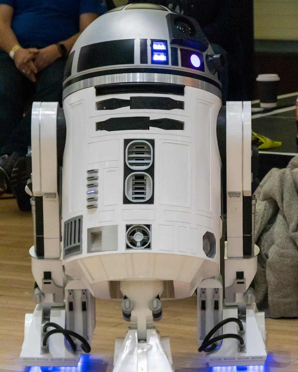r2tk_droid's tweet photo. Cleaning the Dome and charging the fusion batteries as this time next week R2TK will be at SciFi Scarborough (@scifiscarbs) with the @ukr2builders - why no pop along - SATURDAY 9TH &amp; SUNDAY 10TH APRIL 2022 - THE SPA COMPLEX #r2d2 #r2tk #astromech https://t.co/Rqs8Pjpg5l