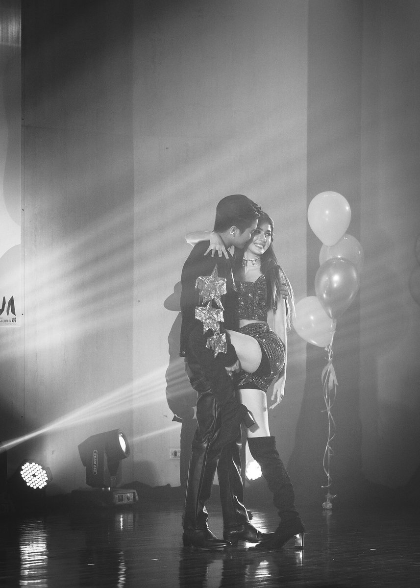 Muaymuay33's tweet photo. ได้นั่งมุมฝั่งนี้😁

#MoreThanOneNightFanmeet https://t.co/hCqyAlmXPB