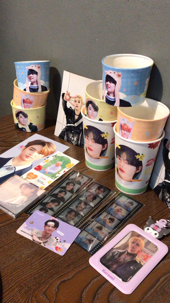 winterlixies's tweet photo. thank u admins for this event!! the choice of cafe was good too the food there is 🤌🤌 #springboy0320 https://t.co/4M4PUjzMOW