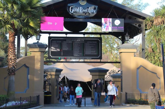 visitjoburg's tweet photo. Gold Reef City Theme Park is a family-friendly attraction which children love the trampoline park, ten-pin bowling alley, and exhilarating theme-park rides, including the twisting and turning Anaconda roller coaster. #Welcome2Joburg #TourismRecovery https://t.co/NGfJqY3IMV