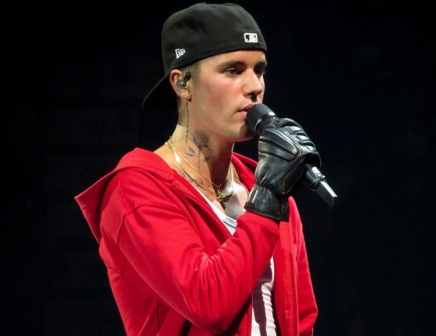 votebybelieber's tweet photo. Every retweet is a vote!
I #VoteSTAY for Favorite Music Collaboration at the #KCA https://t.co/Y5eZjtAd3c