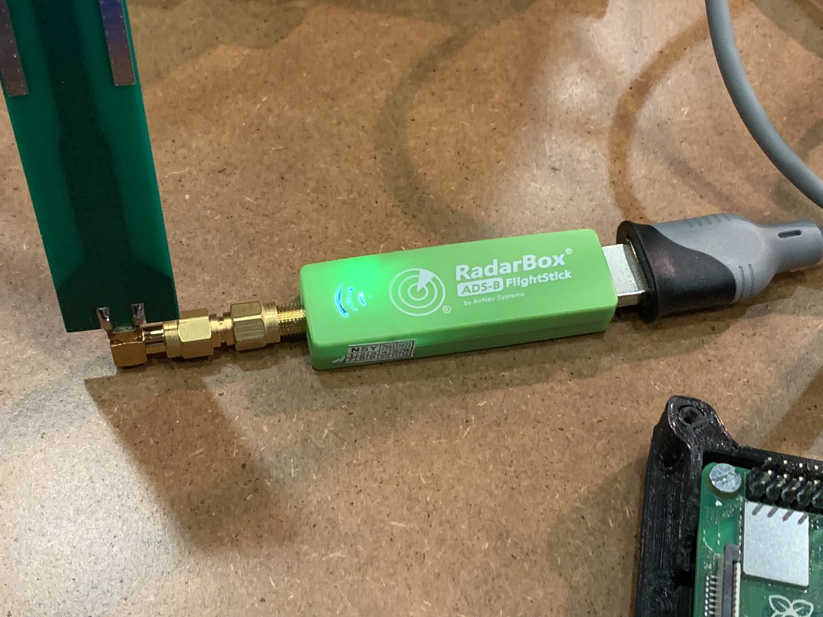 hb9vcj's tweet photo. Quelques explications très intéressantes sur les modules LoRa par @F4EED de @fr_emcom #LoRa #emcomm #emcom #hamradio #radioamateur #ondexpo https://t.co/p6ixEGyqJL