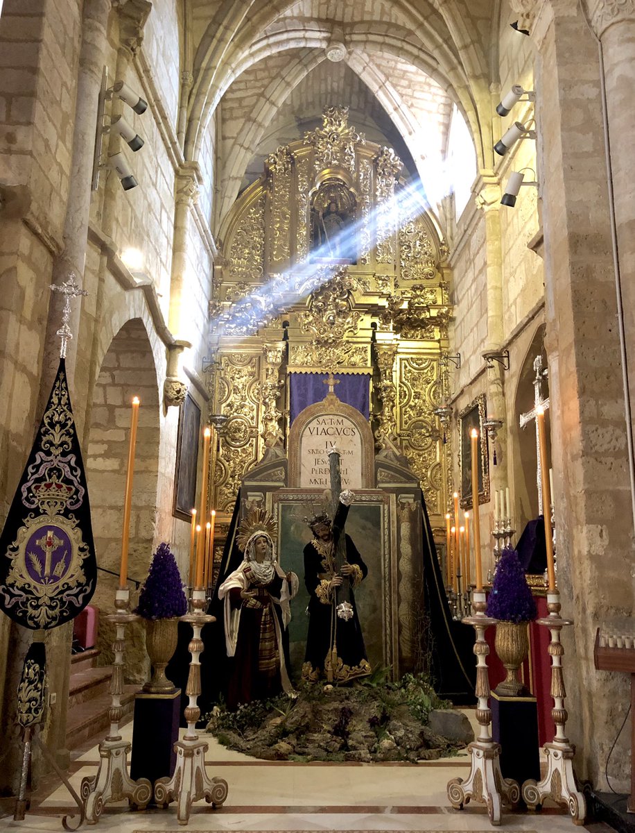 Hermandad del Calvario (@calvariocordoba) on Twitter photo 📸 Solemne acto de veneración en honor a Nuestro Padre Jesús del Calvario. 📸 Solemne acto de veneración en honor a Nuestro Padre Jesús del Calvario.
