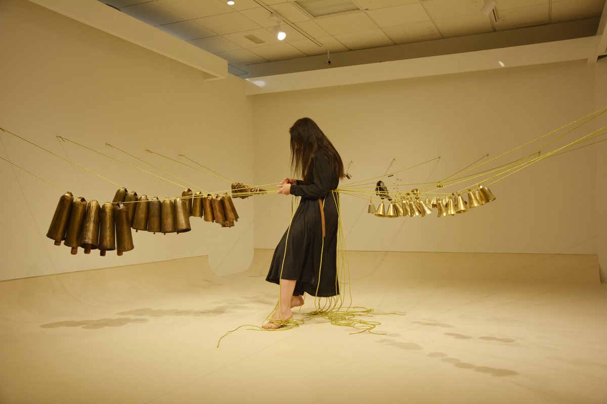 uvigo's tweet photo. ⚠️Lembrámosvos que a Sala Alterarte acolle, ata o 7 de abril, a exposición "Ser son" da artista Mónica Mura. Está realizada con campás de 18 tipos de máscaras diferentes da provincia e trae ao campus os sons dos entroidos ourensáns.

➡️⁣⁣⁣⁣ https://t.co/W0JCJGfKuF

#VivoUVigo https://t.co/HndM4N7GEp