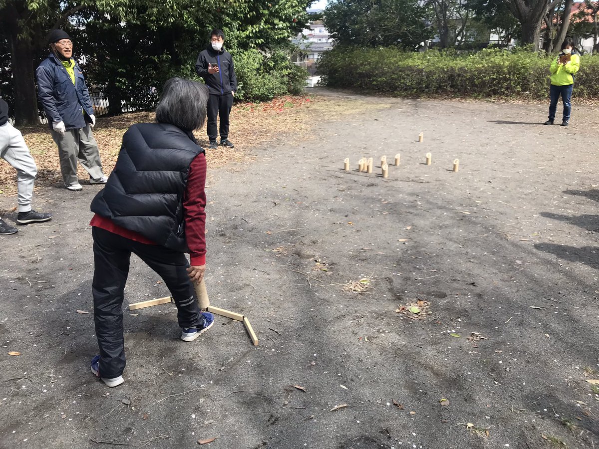 KubbVarg's tweet photo. 本日のクッブ体験会は、総合型地域スポーツクラブGETの活動に、モルックチームピーチトレインの皆様も参加。そこで、モルック体験もさせて頂きました。キングを倒すクッブに、50点に揃えるように倒すモルックとそれぞれ楽しいニュースポーツです。 https://t.co/sIgjEtyueR