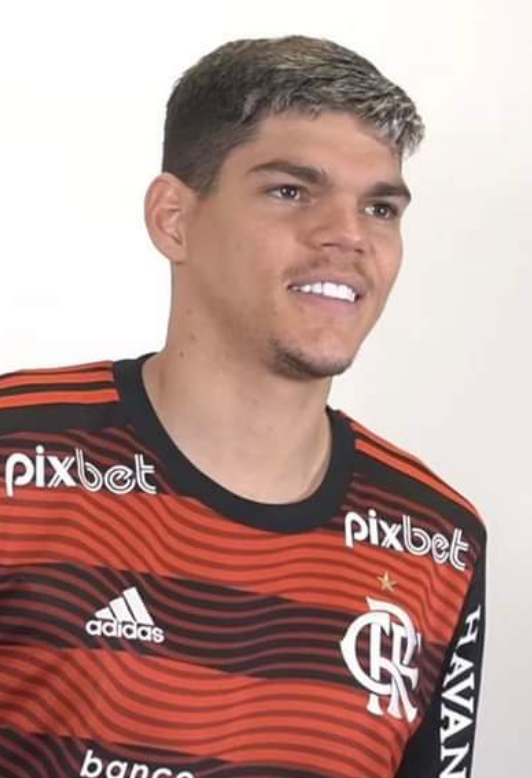 FPVM2cdX0AEVjpN?format=png&name=900x900