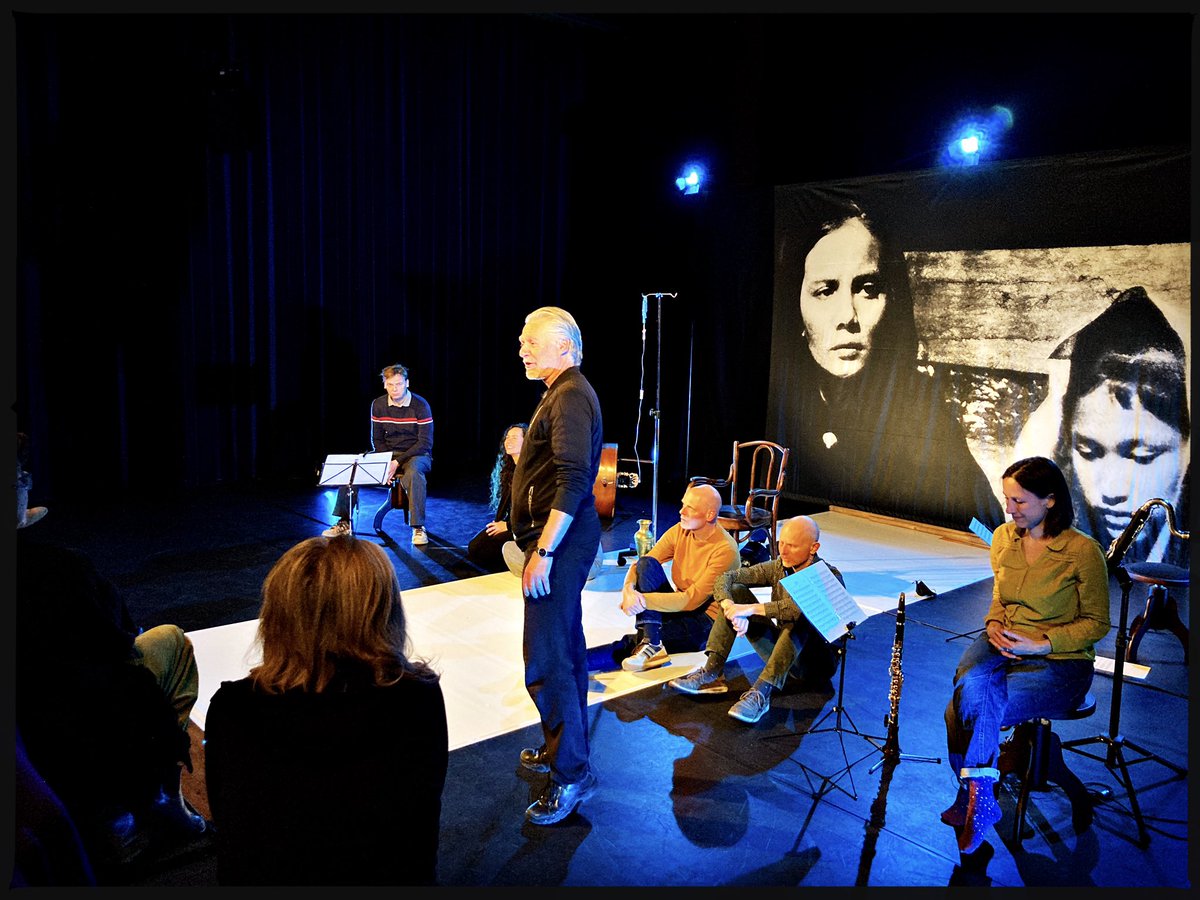 Paul Feld leidde gisteravond de nabespreking na de try out van de Prinses van Atjeh. Een paar reacties: "woest goed", "een emotionele zaag", "de muziek is echt waanzinnig".
Kortom: kom kijken, er zijn nog kaarten voor de première vanavond! @TheaterKikker theaterkikker.nl/agenda/de-prin…