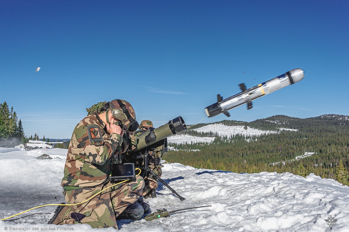 armeedeTerre's tweet photo. 🗳 Élisez votre #PhotoDeLaSemaine !

1️⃣ #Aguerrissement mise en situation de fatigue avant séance de tir @152eRI
2️⃣ #ColdResponse22 posture contact avec #13BCA
3️⃣ #MatosTerre tir missile MMP @1er_ri &amp; @3eHussards 🇳🇴
4️⃣ #Sentinelle entraînement opérationnel en France🇫🇷

👇 Votez ! https://t.co/QA4LZ2aRKK