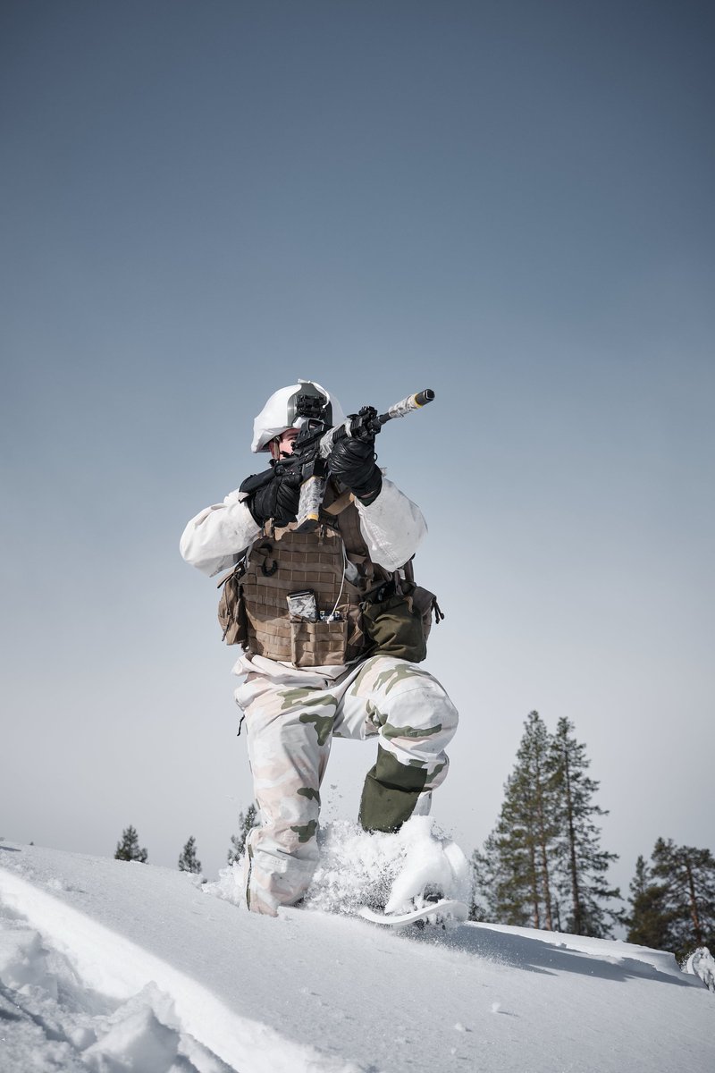 armeedeTerre's tweet photo. 🗳 Élisez votre #PhotoDeLaSemaine !

1️⃣ #Aguerrissement mise en situation de fatigue avant séance de tir @152eRI
2️⃣ #ColdResponse22 posture contact avec #13BCA
3️⃣ #MatosTerre tir missile MMP @1er_ri &amp; @3eHussards 🇳🇴
4️⃣ #Sentinelle entraînement opérationnel en France🇫🇷

👇 Votez ! https://t.co/QA4LZ2aRKK