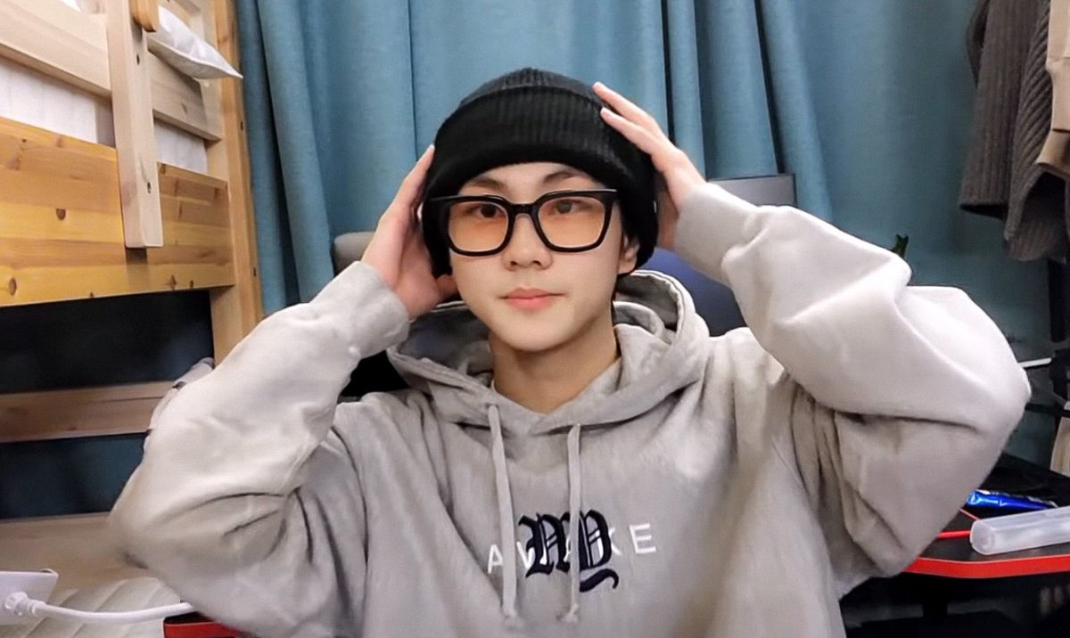 focaljungwon's tweet photo. 🕶 #정원 #JUNGWON https://t.co/DdGUGTx4sG