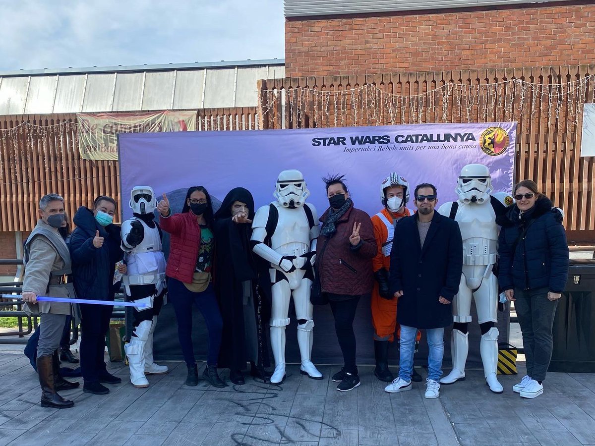 Cs_Ripollet's tweet photo. Coincidiendo con el #DiaMundialAutismo hemos asistido al evento de nuestros amigos de @Tdahteabadia que realizan una fantástica labor. Os animamos a que participéis a través de su página web https://t.co/UZuYRTYU6c y accedáis a la información de cursos, talleres y formaciones. https://t.co/uH2QZWRRRm