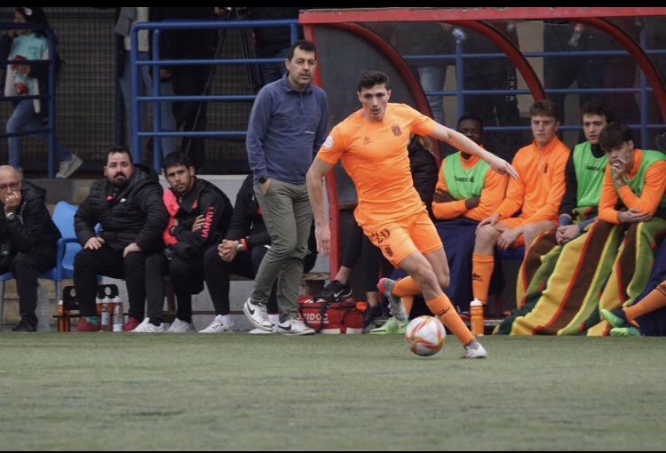 playasdcalvia's tweet photo. 🍊🍊 Se viene PARTIDAZO⚽️

2️⃣ equipos en busca del play-off ⤴️⤴️

Mañana a las ⏰ 12’00 nos visita el @udpoblense 

🔊Si no podéis venir a Magaluf el partido podrá seguirse por nuestro canal de YouTube 🎥 https://t.co/E9q92PO8YV https://t.co/GLBg0qnbwp