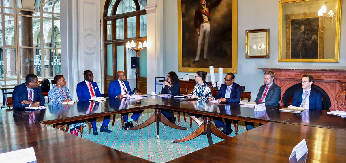 AfCFTA's tweet photo. On 30.03.22, H.E. @MeneWamkele met with the #Diaspora Business Leaders in the #UK. The conversation focused on opportunities for the #AfCFTA among the diaspora community, especially on the positive development potential to help mitigate the development challenges of Africa. https://t.co/aLJ7GwisJl