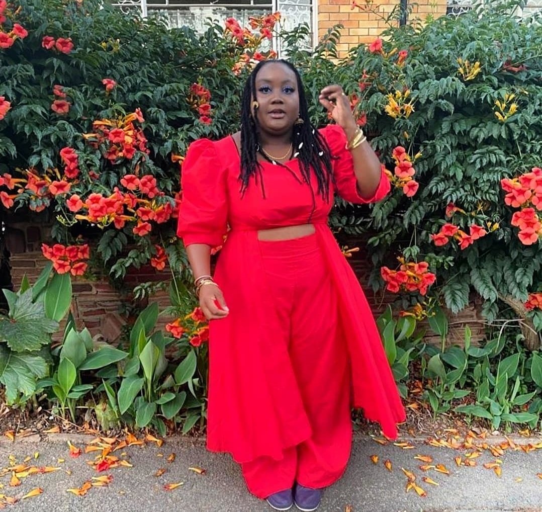 HOLAAfrica's tweet photo. Ep. 23: The Basic Lives of @nakhaneofficial, @Blazingnonbinry, @efemiachela & @RocheKester - writing, s*x clubs, group lovin' and more.
🧡SoundCloud:
https://t.co/HyGlHvA2Z1
🧡Spotify:
https://t.co/oV09loEabA
🧡All platforms : https://t.co/jOEZtT3yf8
#TouchExperience #Book https://t.co/baXhiSsucE