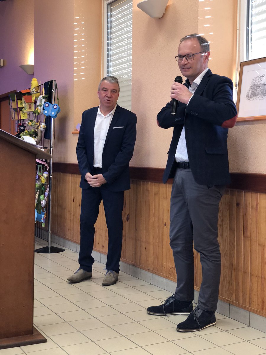 🎤👏 Après une belle soirée conviviale à #laBouillie pour l’accueil des nouveaux habitants

👨‍💻📃 Matinée de travail en binôme sur différents dossiers du canton (#ports, #collèges, #associations, projets des #communes, rendez vous individuels ….) 

Bon week-end à tous !