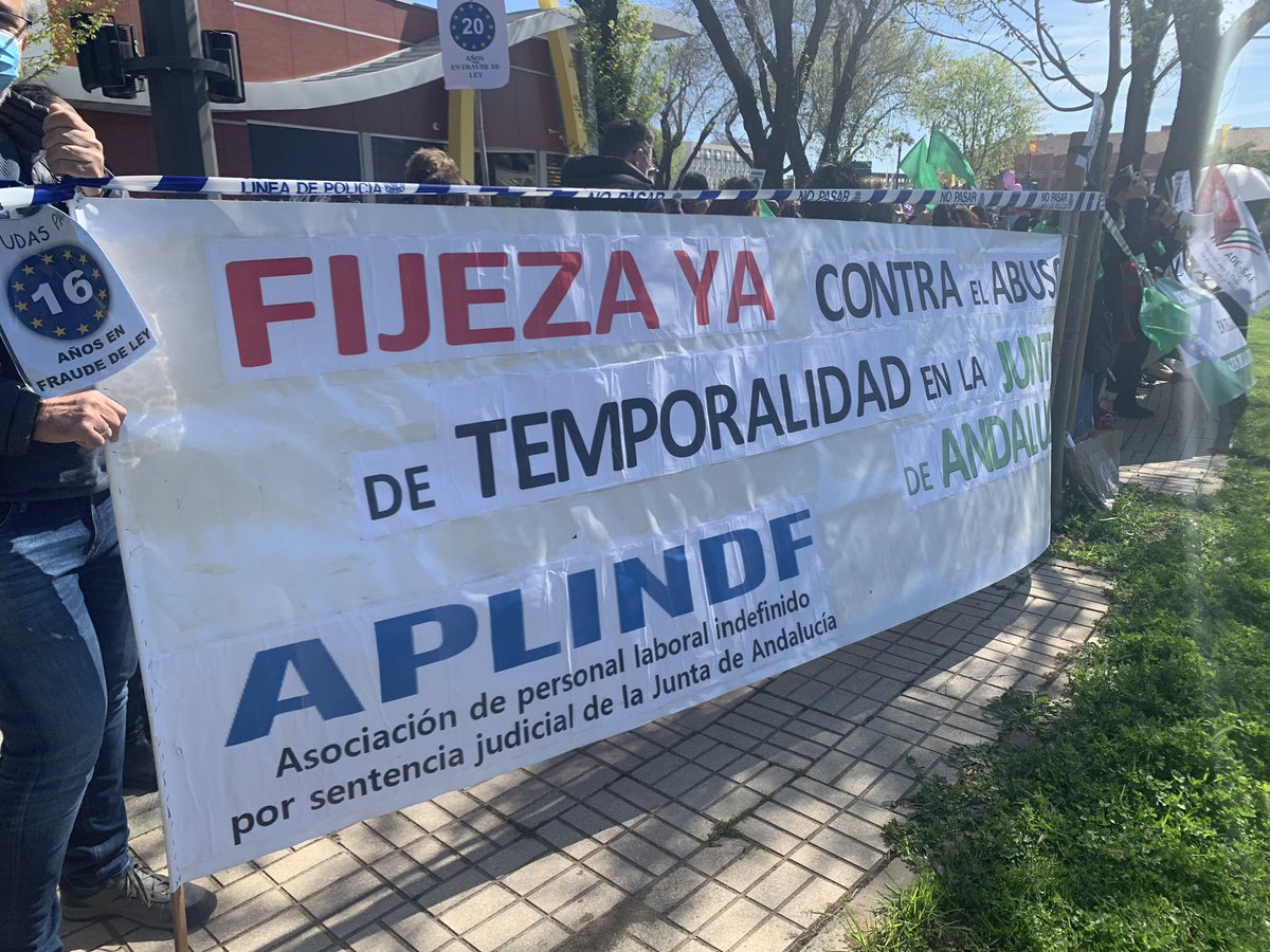 aplindf_rrss's tweet photo. Aquí estamos @JuanMa_Moreno. Somos tus empleados y empleadas.
Te estamos reclamando #FijezaYa!!! https://t.co/1x65ZGR5Hv