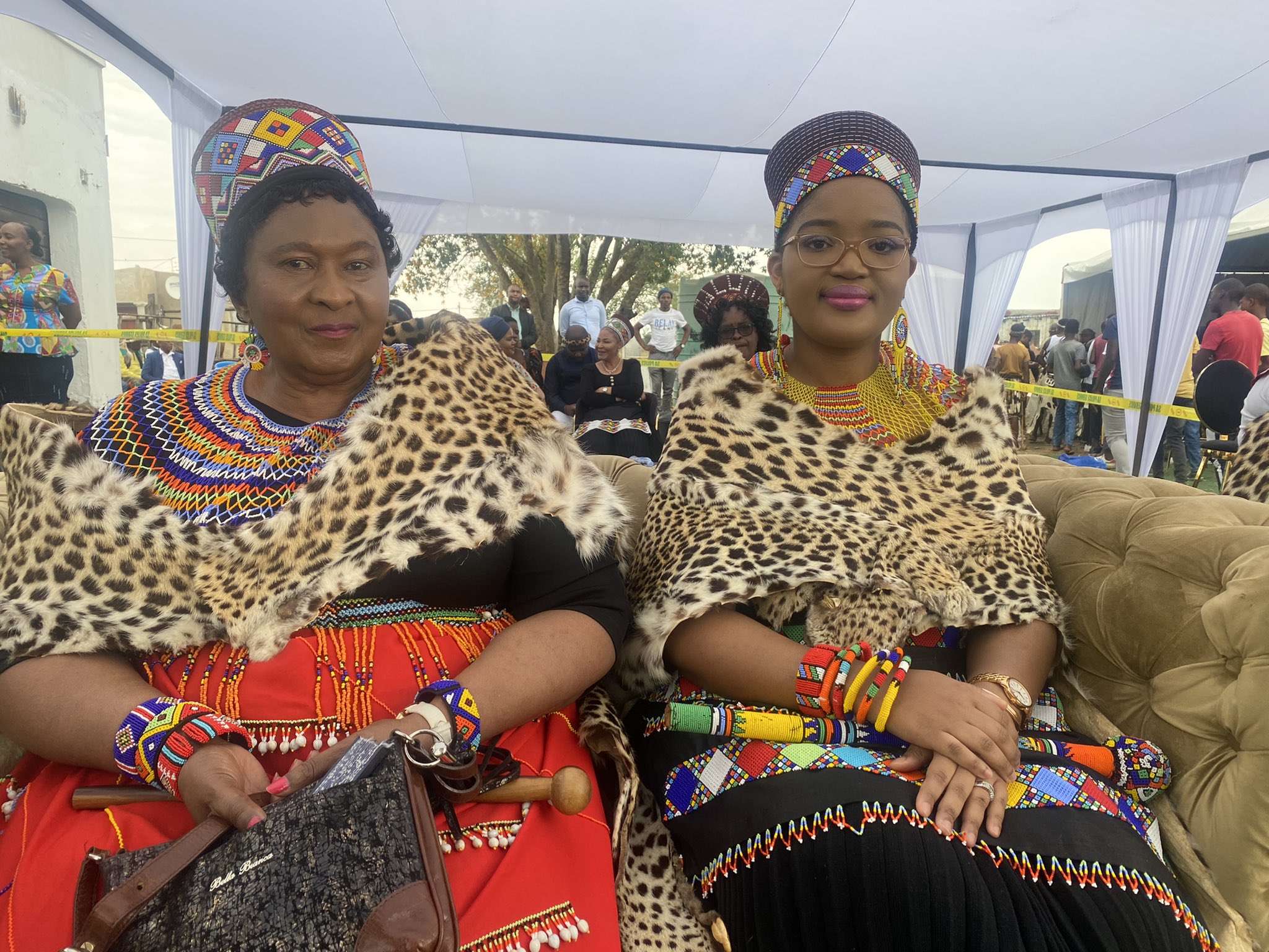 Ziyanda N on X: "#ZuluRoyalWedding The wives of late king Goodwill Zwelithini kaBhekuZulu, queens Thandekile Ndlovu and Zola Mafu (wives 4 & 6 respectively), are attending umembeso of King Misuzulu and Ntokozo