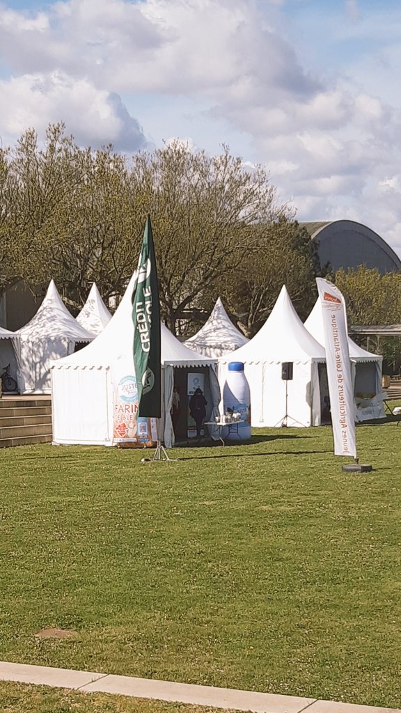 Dégustation et discussion au menu de ces deux jours de l'événement Un pré dans la foire organisé par <a href="/jeunesagri44/">Jeunes Agriculteurs de Loire-Atlantique JA44</a> dans le cadre de La <a href="/LaFoiredeNantes/">La Foire de Nantes</a>