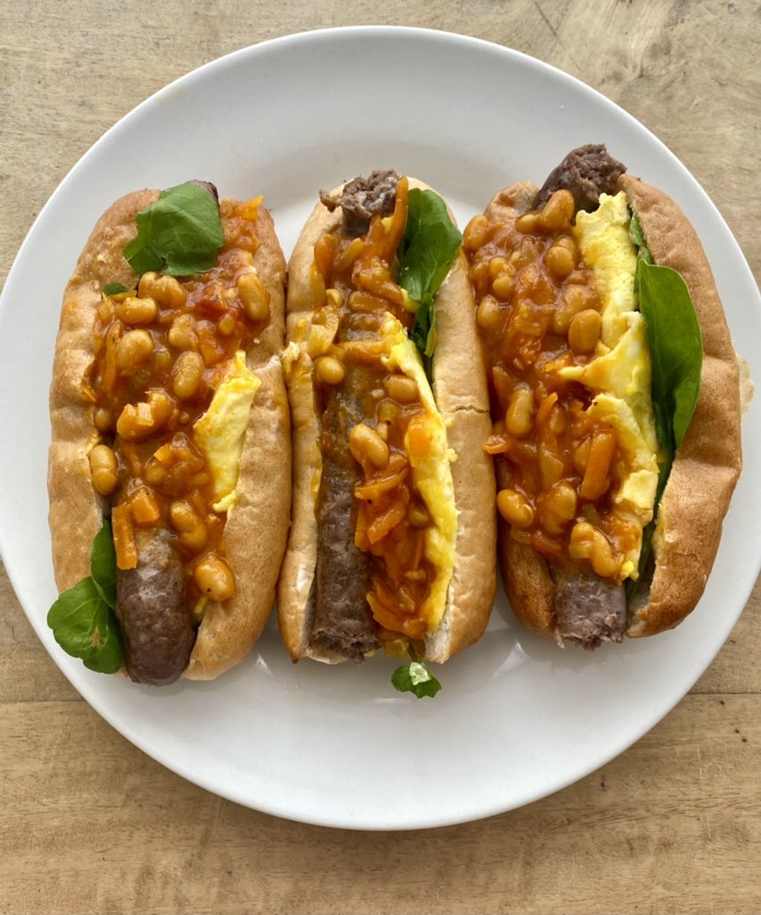 Stomachs are open…enter Breakfast Boerie Rolls.

Ostrich sausage, scrambled egg x chakalaka 

All set for Saturday!