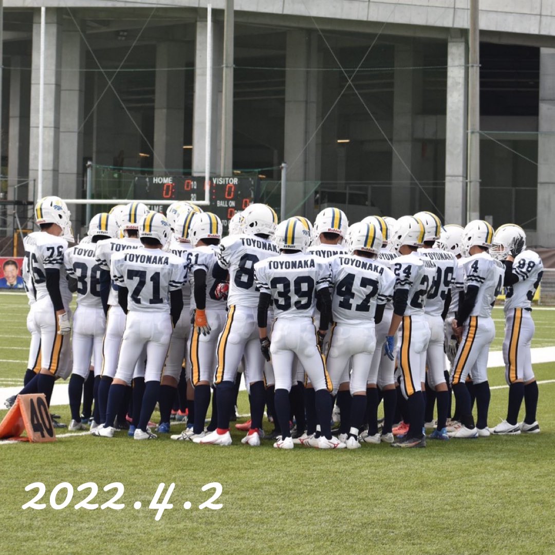 RoadRunners1946's tweet photo. 春季大会　近大附属vs 豊中
13-6で敗北となりました。
75期は今日をもって引退です。
この2年間色々なことがありましたが75期アメフト部のマネージャーで本当に良かったです。アメフト部が大好きです。
今まで沢山の応援ありがとうございました。
これからのRoad Runners もよろしくお願いします！🏈✨ https://t.co/8IiHVcdp45