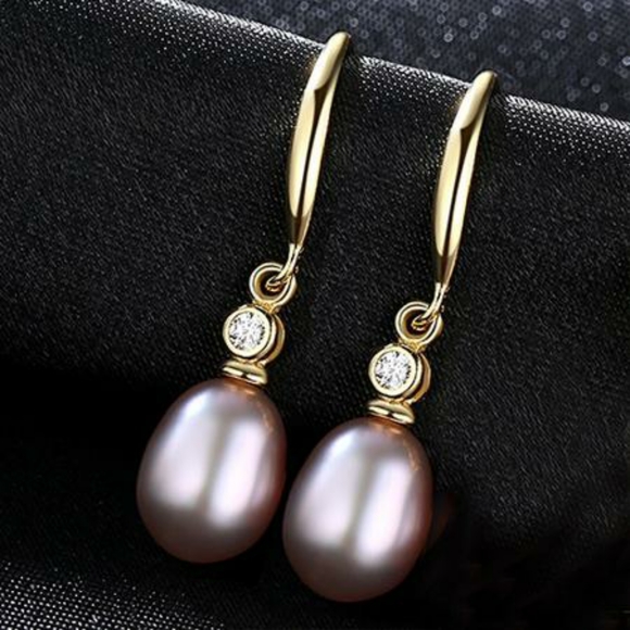 kristinkoren's tweet photo. So good I had to share! Check out all the items I'm loving on @Poshmarkapp from @ValentinoCarla #poshmark #fashion #style #shopmycloset #uniquetreasures: https://t.co/DbOWZuKZJQ https://t.co/WsxyuQARL9