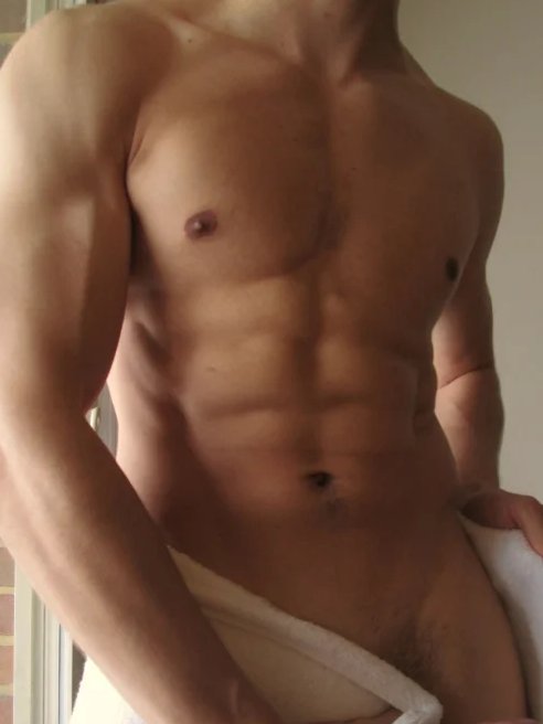 hottestjock's tweet photo. 𝑭𝒍𝒂𝒗𝒊𝒐 𝑭𝒆𝒓𝒏𝒂́𝒏𝒅𝒆𝒛
-Cantante
-21 años
-Gay
-Versátil
-Introvertido
-Sereno https://t.co/YYiLYpU7id