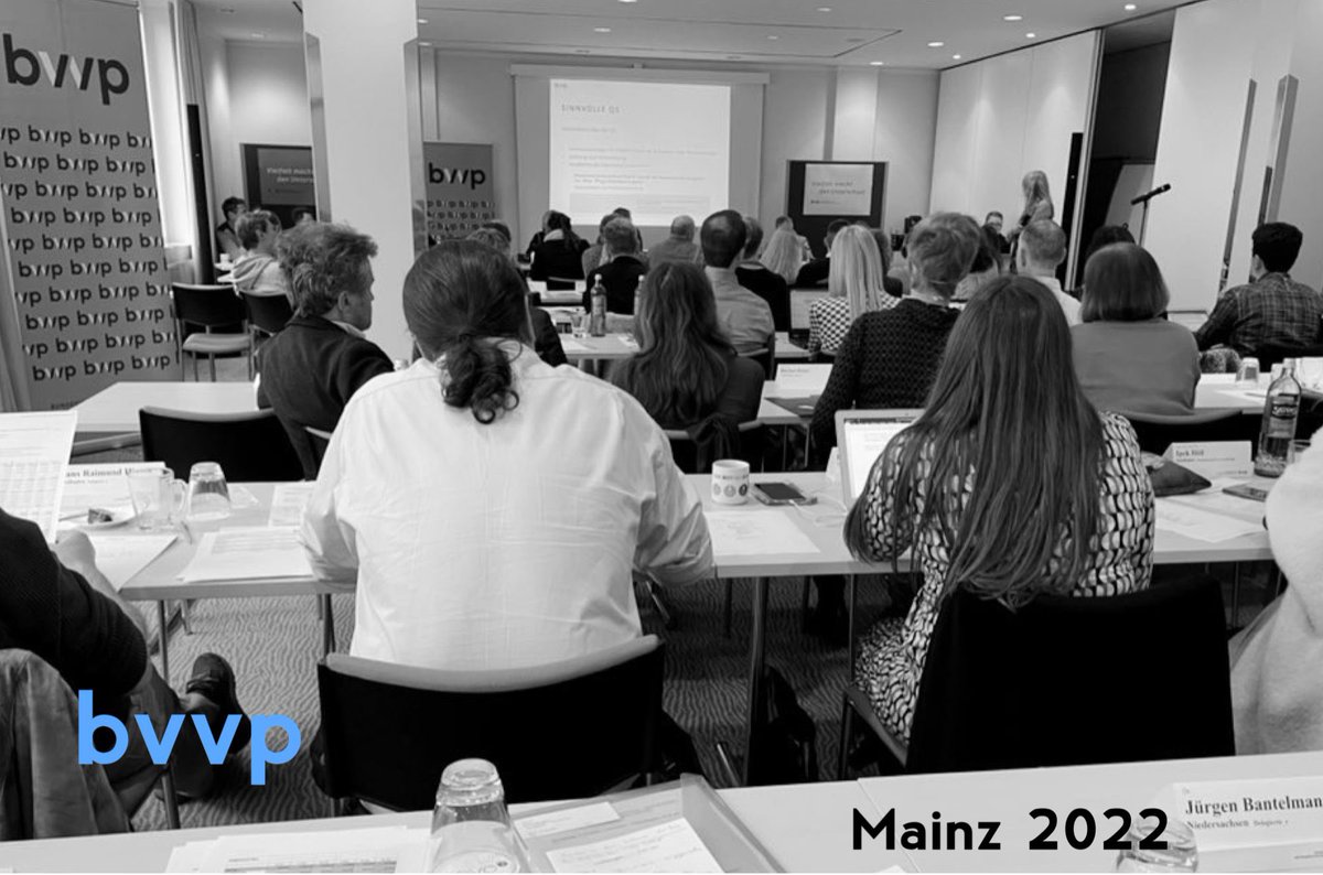 Dieses Wochenende findet die Bundesdeligiertenversammlung statt. @bvvp_bund 
Viele neue Informationen und ein Austausch rund um die gesundheitspolitischen Aspekte der ambulanten psychotherapeutischen  Arbeit, sowie auch der Ausbildungsbelange.  #psychotherapie #bvvp
