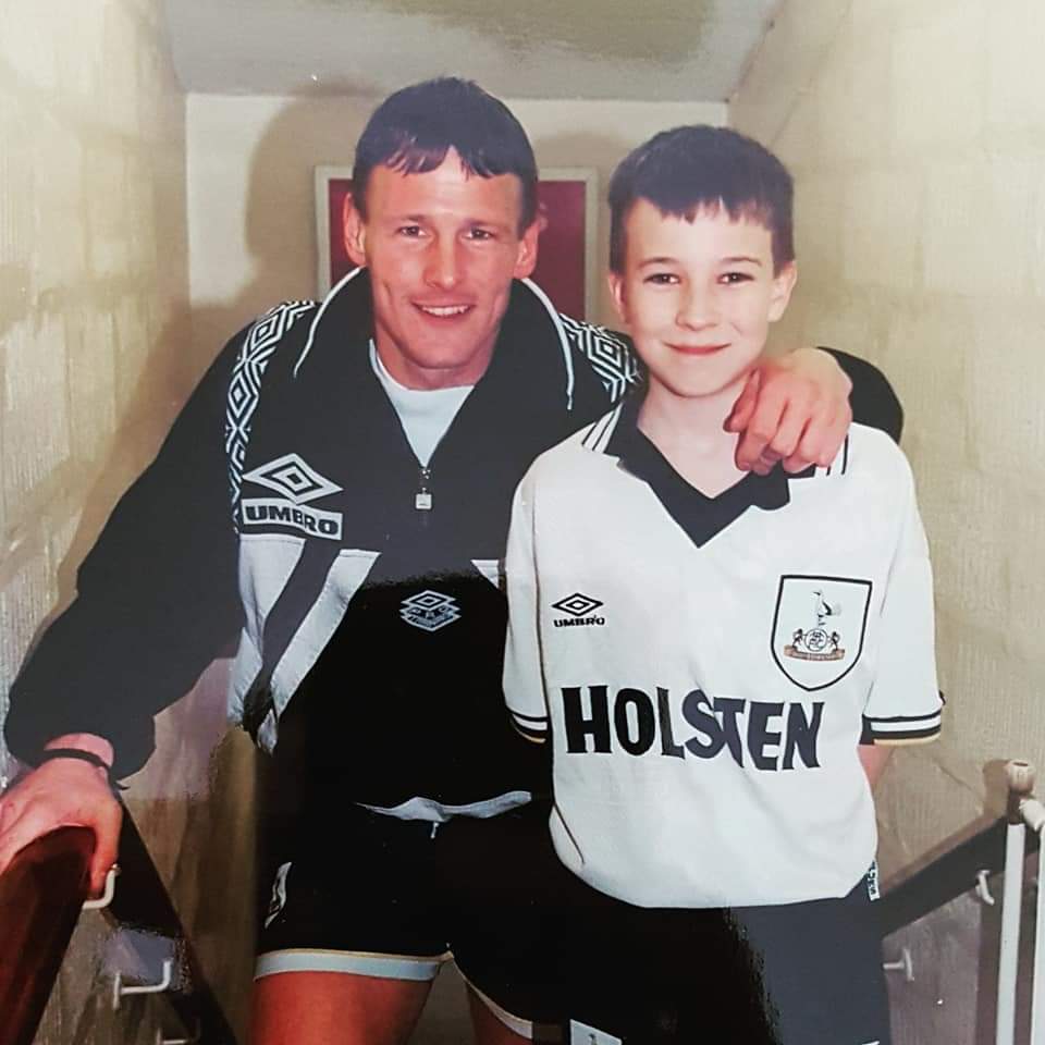 Happy Birthday to my Tottenham hero, Teddy Sheringham. Here\s me and him in 1995... 