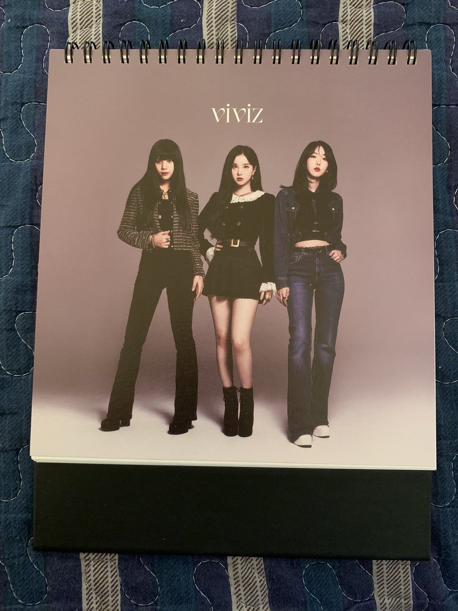 eunhagfss's tweet photo. WTS 🇲🇾
Help RT 🙏🏻

VIVIZ Season Greetings Loose

✅ desk calender + poster calendar - rm45

💜 dm for more pics
postage rm8 

#pasarVIVIZ #pasarGFRIEND @GFmarket_MY @gfriendMYtrade @pasarVIVIZ https://t.co/DmtaqQ1w9Y