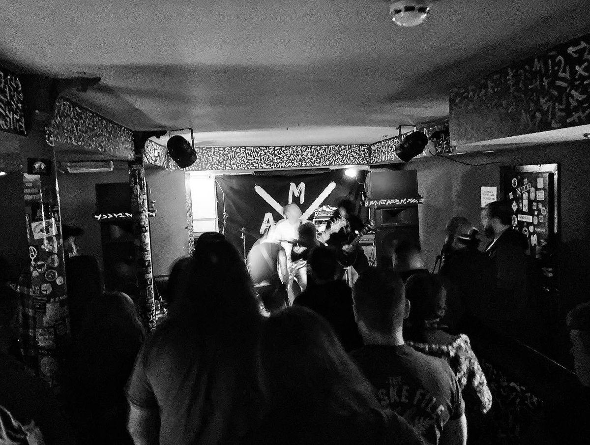makethatatake's tweet photo. 🚨LAST NIGHT✊

Part one of our weekend on #maximumrocknruckus was a Grade A banger.

Much love to @PmxRock @TruthRuiner @alwy_band @radapplesdundee, MTAT crew &amp; awbody who came out.

🚨TONIGHT👇

@GetItTogetherUK
#Despize
#Hellbound
#AffIt

8pm, £7/8
#TinsForTunes is GO
#Dundee https://t.co/8VtwWcUOKo