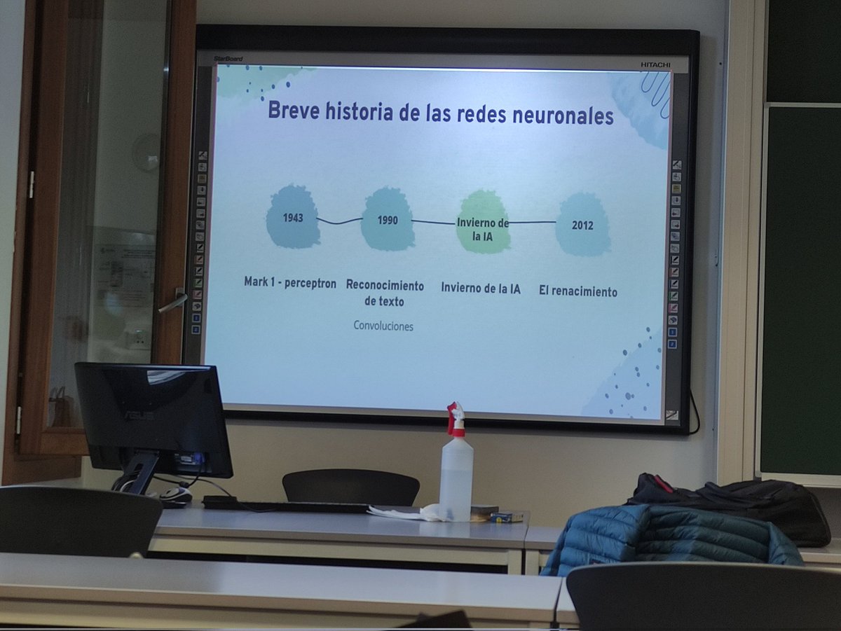 berta_md29's tweet photo. Charla sobre las redes neuronales con @ivanprado @SegoTechTrain #UVa #Segovia #networking https://t.co/G0WuS3Pd6I