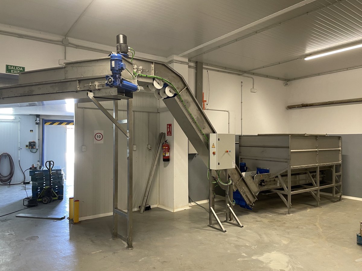 HORFRUMED's tweet photo. Línea de alimentación de producto , fabricación inox https://t.co/keeV5jCm39