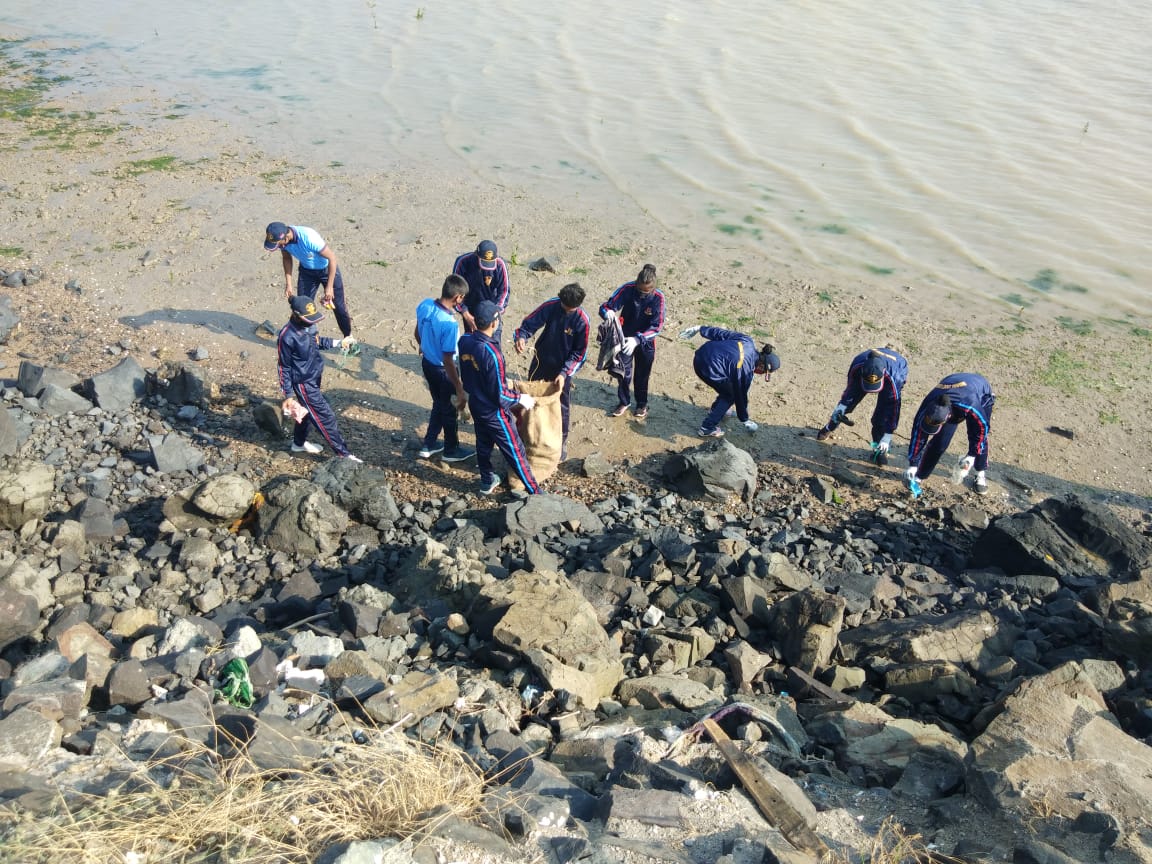NccCadets1's tweet photo. #  PUNEET SAGAR 02 APR 22   02 PI Staff, 01 ANO &amp; 45 Cdts of  6 Guj NU NCC undertook Waterfront cleanup near Luni &amp; Kuvay Villages. A total of 5 Kg  non-biodegradable waste was collected &amp; handed over to Civic  Authorities.
@DefencePRO_Guj
@HQ_DG_NCC
@jitu_vaghani
@Bhupendrabjp https://t.co/GN27JQMror
