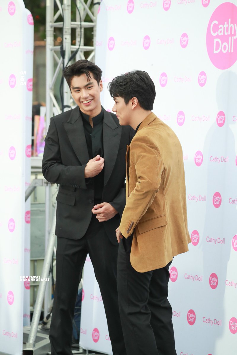 OnAndOn_ON's tweet photo. 020422 #CathyDollGrandLaunch2022 #ohmnanon #โอมนนน #ohmpawat #mynameisnanon #CathyDoll10YearCelebration

มีการลองอีกที รอบนี้เขายิ้มอะ ถือว่าสำเร็จมั้ยนะ 😜☺️💚❤️ https://t.co/eHJAxqF11C